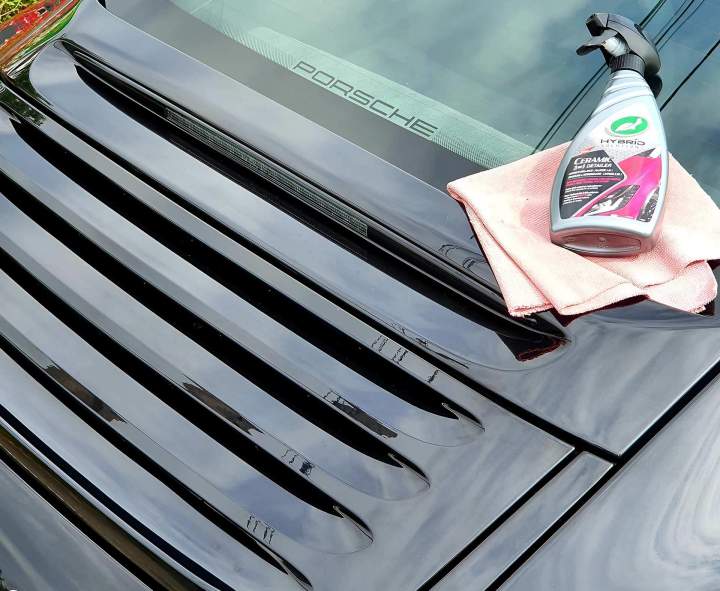 Pose de protection céramique durable pour une brillance extrême.